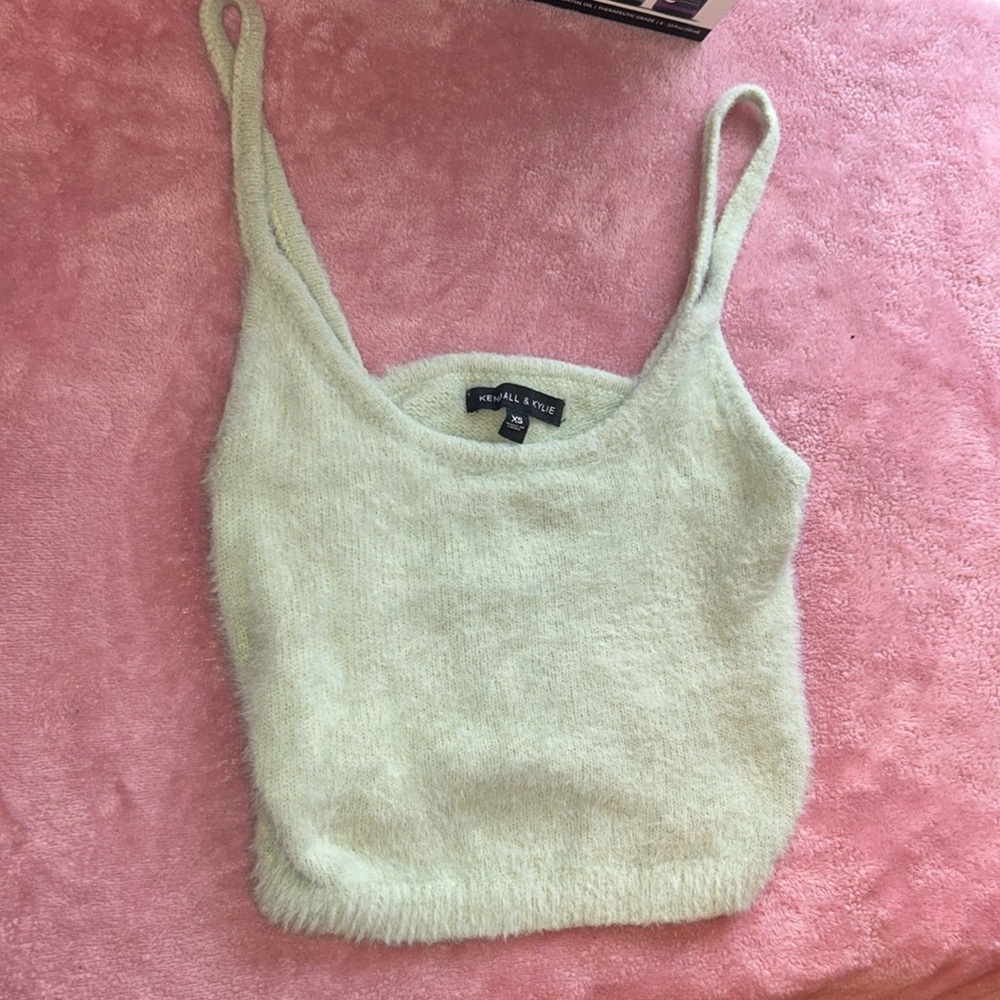 Light green Cropped Tank
Kendall and Kylie 
Extra Small 
Slightly used